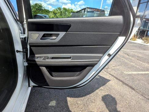 Used 2016 Jaguar XF R-Sport image 44