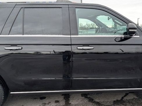 Used 2021 Ford Expedition Max Limited image 18