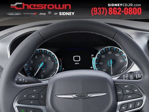 New 2026 Chrysler Pacifica Limited FWD image 17