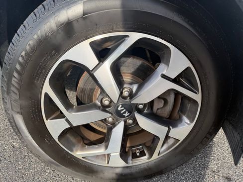 Used 2020 Kia Sportage LX image 13