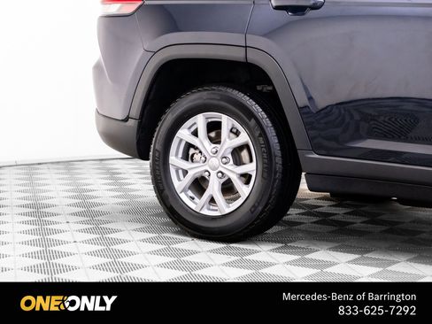 Used 2023 Jeep Grand Cherokee Limited AWD/4WD image 37
