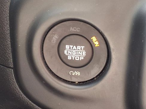 Used 2023 Jeep Wrangler Unlimited Sahara AWD/4WD image 14