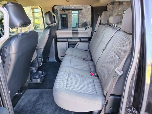 Used 2015 Ford F150 XLT AWD/4WD image 16