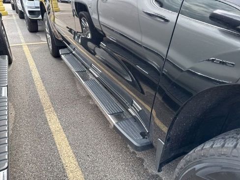 Used 2022 Chevrolet Silverado 1500 LTZ image 8