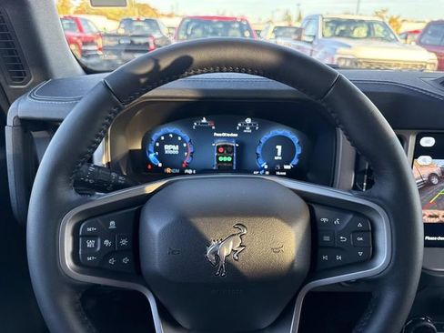 New 2025 Ford Bronco Outer Banks w/ Sasquatch Package image 13