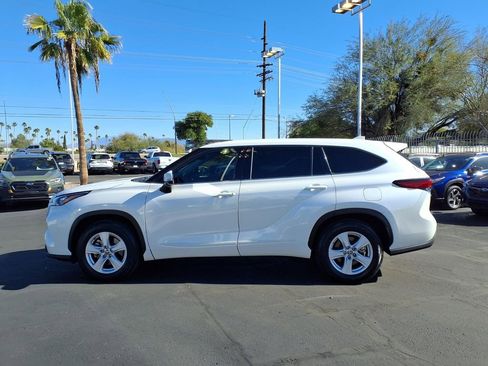 Used 2020 Toyota Highlander L image 13