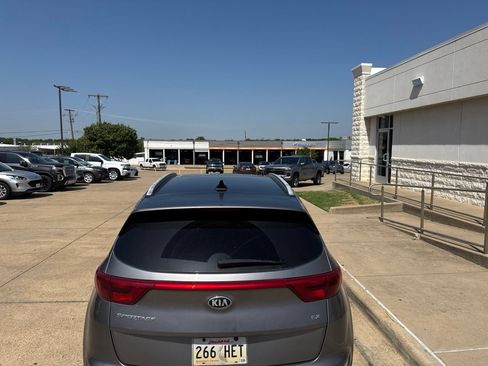 Used 2017 Kia Sportage EX w/ EX Technology Package FWD image 5