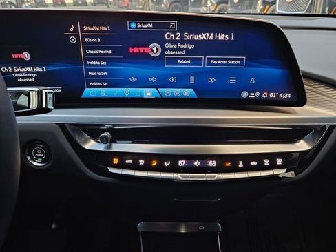 New 2025 Cadillac Lyriq Luxury image 17