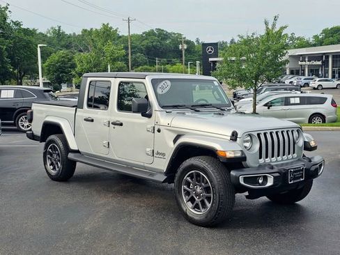 Used 2022 Jeep Gladiator Overland w/ Popular Equipment Package AWD/4WD image 1