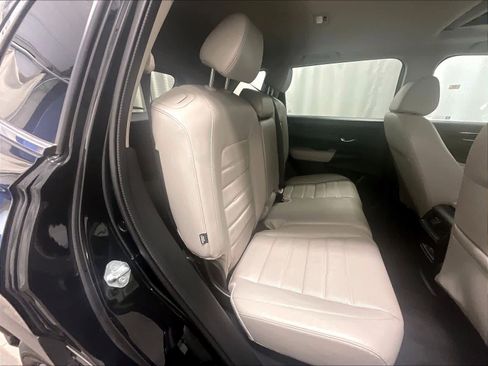 Used 2025 Honda CR-V EX-L image 16