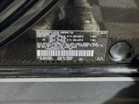 Used 2024 Toyota bZ4X AWD w/ Weather Package image 31