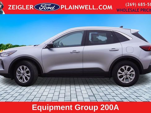 Used 2024 Ford Escape Active image 2