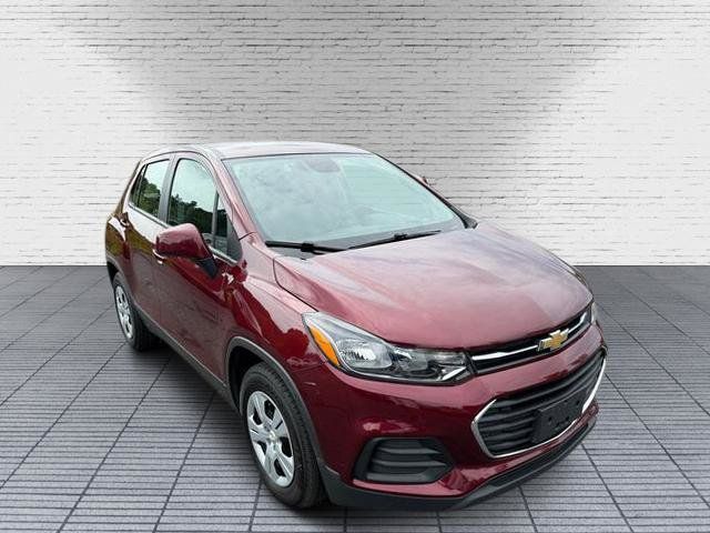 Used 2017 Chevrolet Trax LS FWD image 4