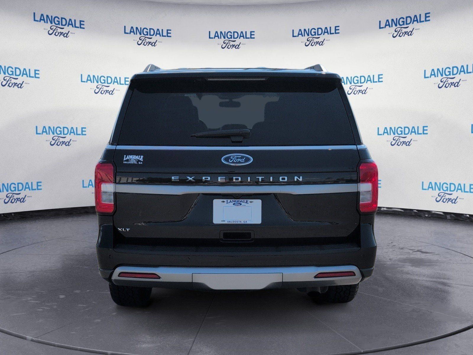 Used 2024 Ford Expedition XLT RWD image 8
