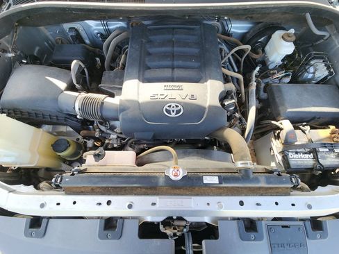 Used 2018 Toyota Tundra SR5 w/ TRD Off Road Package AWD/4WD image 22