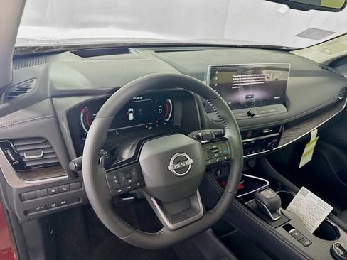 New 2026 Nissan Rogue Platinum image 9