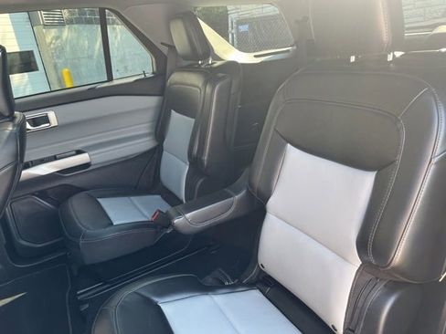 Used 2023 Ford Explorer XLT w/ Equipment Group 202A AWD/4WD image 45