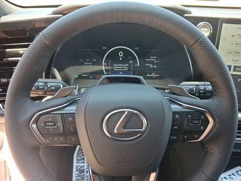 New 2026 Lexus TX 500h AWD image 12