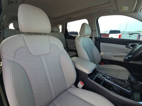 Used 2024 Kia Sorento S w/ Panoramic Sunroof Package FWD image 20