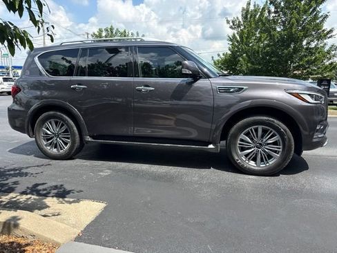 Used 2023 INFINITI QX80 Luxe w/ All-Season Package AWD/4WD image 6