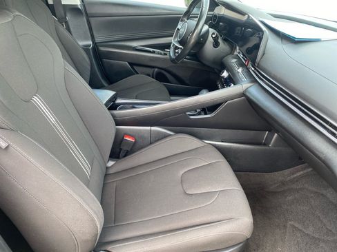 Used 2024 Hyundai Elantra SEL w/ Convenience Package FWD image 32