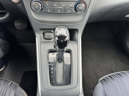 Used 2016 Nissan Sentra SV FWD image 45