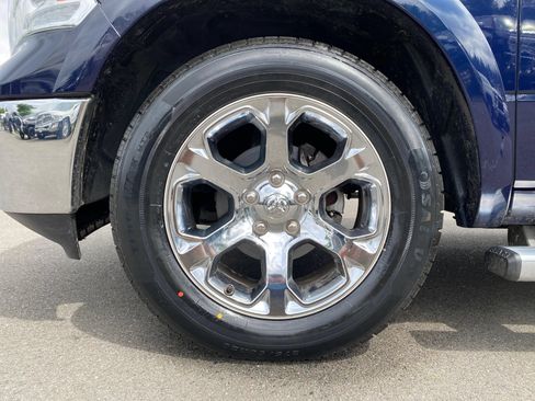 Used 2018 RAM 1500 Laramie w/ Convenience Group AWD/4WD image 11