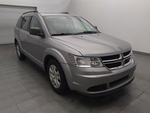 Used 2020 Dodge Journey SE image 13
