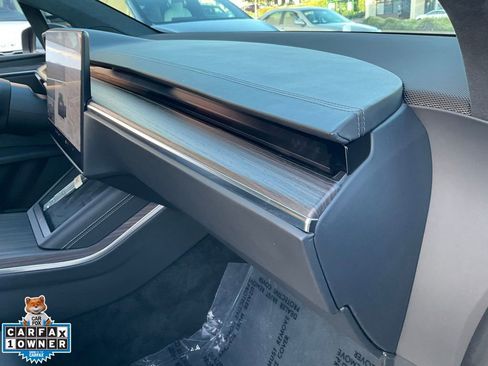 Used 2023 Tesla Model X image 81