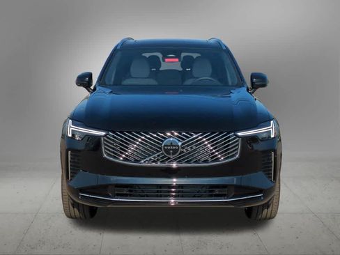 Used 2026 Volvo XC90 B6 Plus w/ Protection Package Premier AWD/4WD image 9