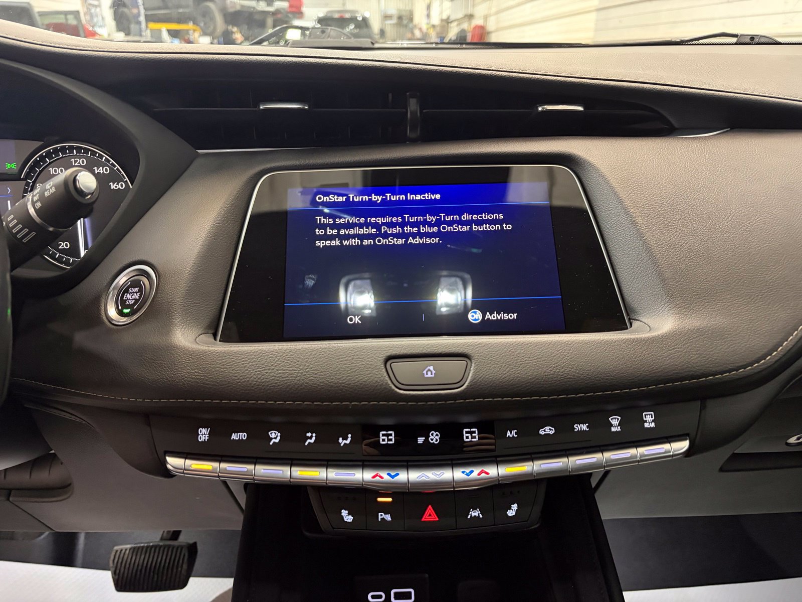 Used 2022 Cadillac XT4 Luxury w/ Cold Weather Package AWD/4WD image 20