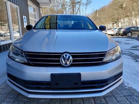 Used 2015 Volkswagen Jetta S image 4