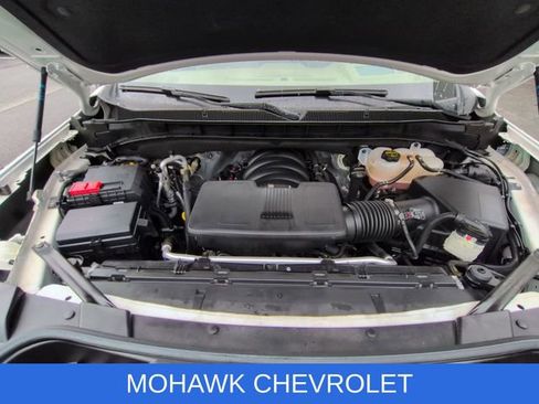 Certified 2024 Chevrolet Suburban Premier w/ Premium Package 2 AWD/4WD image 32