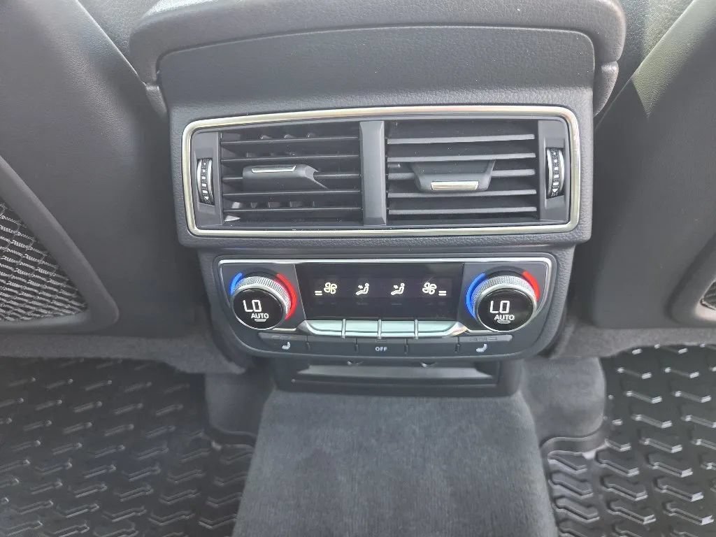 Used 2018 Audi Q7 3.0T Prestige w/ Prestige Package AWD/4WD image 27