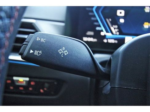 Used 2024 BMW M2 w/ Lighting Package image 17