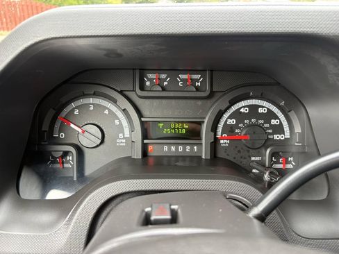 Used 2014 Ford E-350 and Econoline 350 XL w/ Power Windows & Locks Group RWD image 25