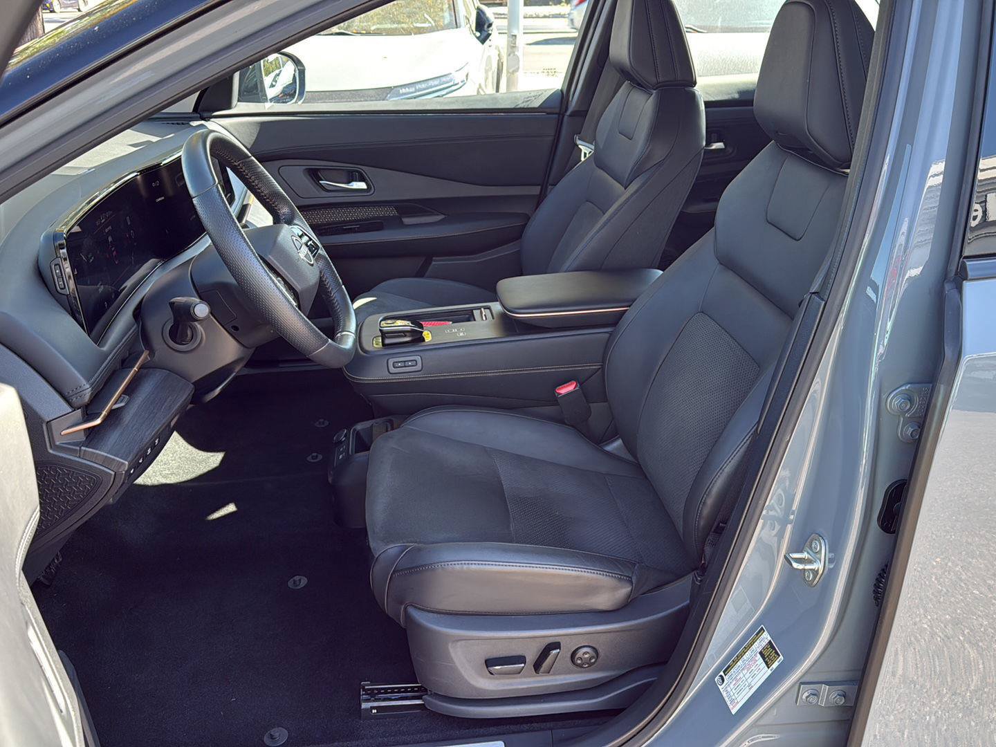 Certified 2024 Nissan Ariya AWD image 13