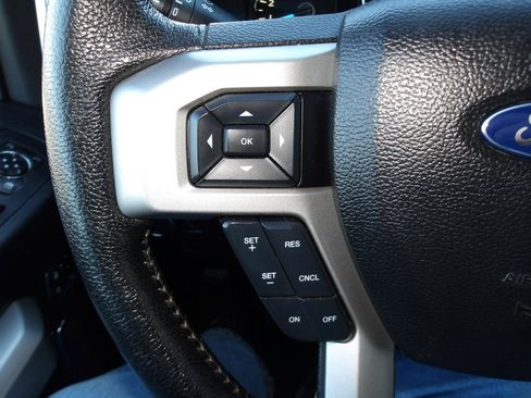 Used 2015 Ford F150 Lariat w/ Equipment Group 502A Luxury AWD/4WD image 15