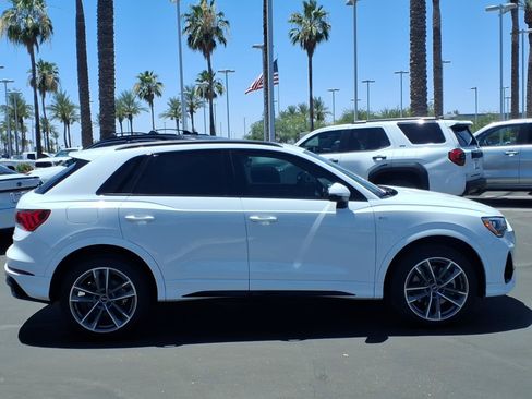 Used 2022 Audi Q3 2.0T Premium w/ Black Optic Sport Package AWD/4WD image 3