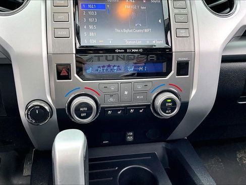 Used 2017 Toyota Tundra Platinum image 29