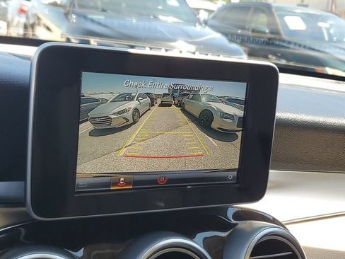 Used 2018 Mercedes-Benz GLC 300 4MATIC image 16