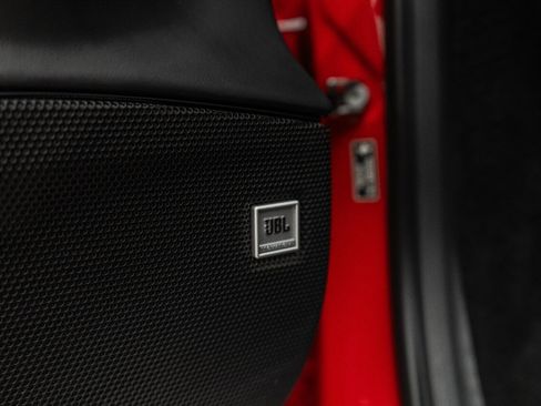 Used 2022 Ferrari F8 Tributo image 92