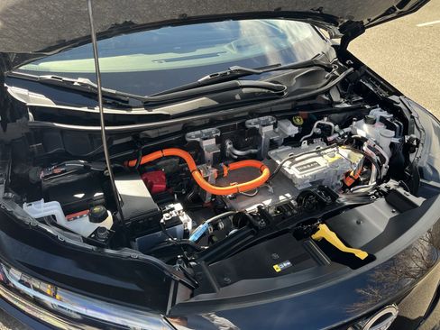 Certified 2025 Nissan Ariya ENGAGE+ image 12