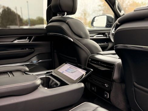 Used 2024 Jeep Grand Wagoneer L Series II w/ Quick Order Packagew 28T image 31