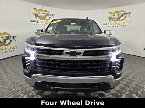 Used 2022 Chevrolet Silverado 1500 LT image 2