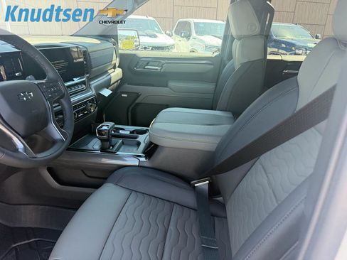 New 2026 Chevrolet Silverado 1500 ZR2 w/ ZR2 Bison Edition AWD/4WD image 17