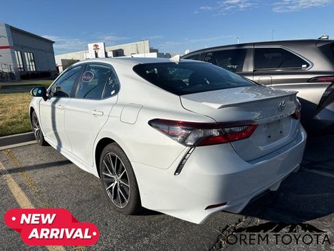 Used 2023 Toyota Camry SE FWD image 13