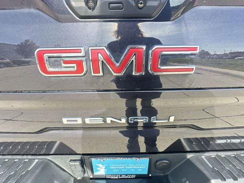 Used 2023 GMC Sierra 1500 Denali w/ Technology Package AWD/4WD image 31