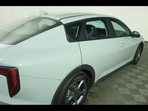 Used 2025 Kia K4 FWD image 17