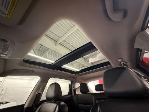 Used 2018 Nissan Murano SL w/ Moonroof Package image 29